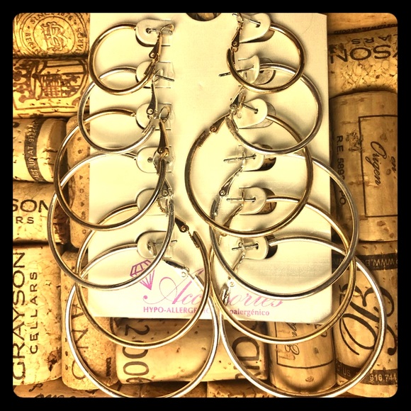 Jewelry - 6 pair of silver and gold hoops - Hypo-Allergenic